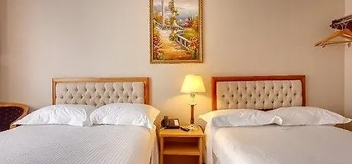**  Flushing Hotel New York United States